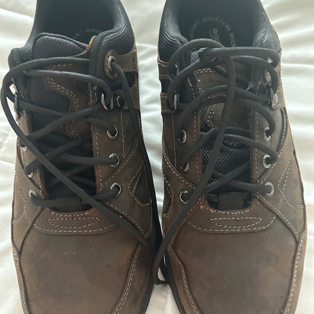 Reebok Men's Brown Walking Shoes